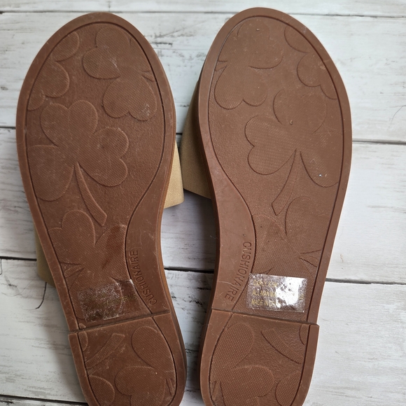 Cushionaire Carly Brown Slide Sandals - Picture 4 of 6